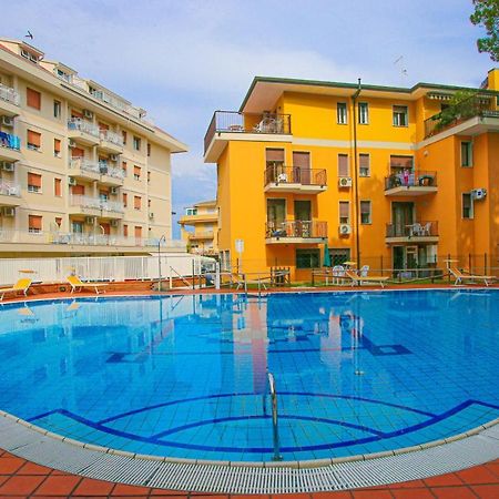 Residences La Rustica & Elite Eraclea Mare Exterior photo